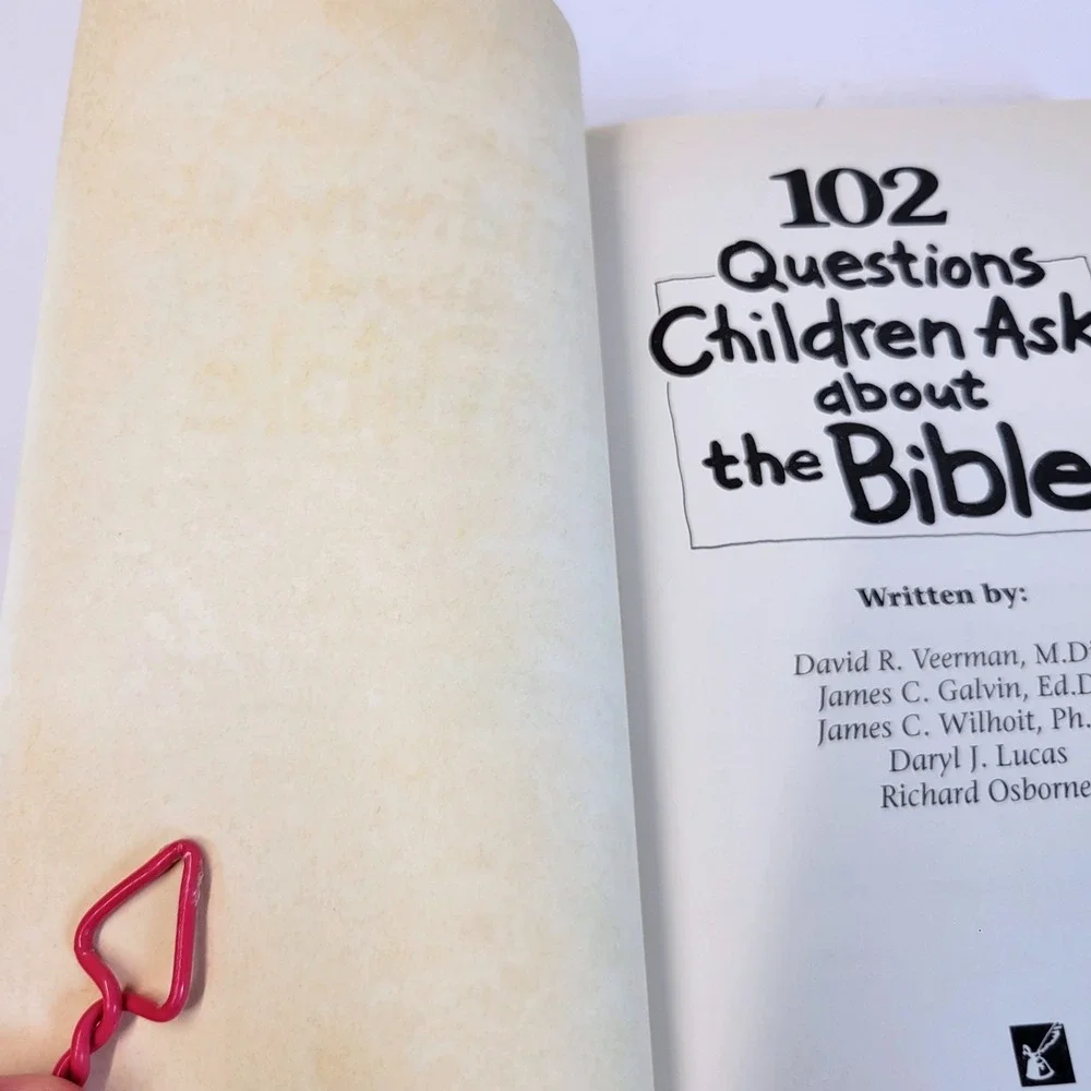 Tyndale 102 Questions Children Ask about the Bible Illustrated Paperback Book